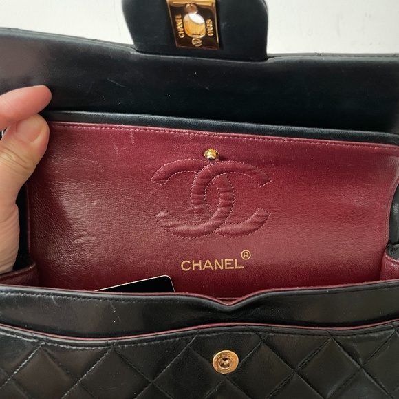 SOLD Chanel Vintage Small Classic Flap Lambskin - Picture 8 of 17